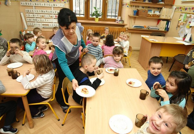 W przedszkolu nr 54 dzienna stawka żywieniowa za trzy posiłki nie zmieniła się - jak w 2010 roku wynosi 4,80 zł.