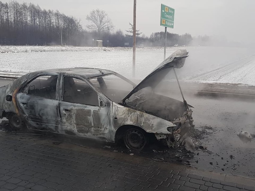 Pożar samochodu w Kwaczale