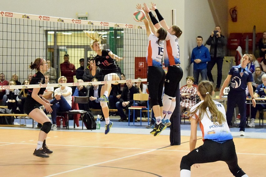 Siatkówka: Juniorki SPS Volley Piła zdobyły w pilskim turnieju mistrzostwo Wielkopolski! Zobaczcie zdjęcia