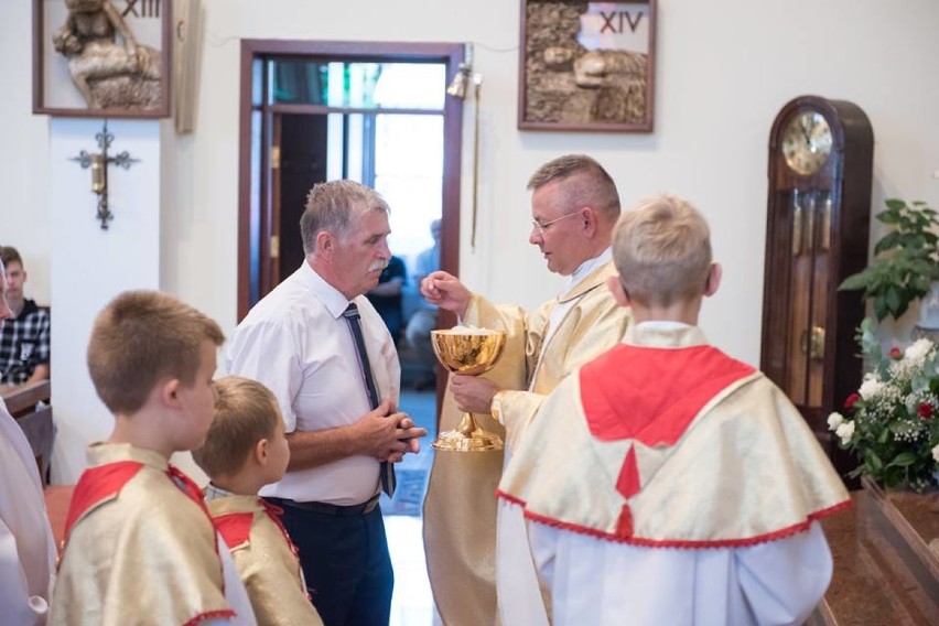 Ks. Bogdan Florek został nowym proboszczem i oficjalnie objął urząd [ZDJĘCIA]