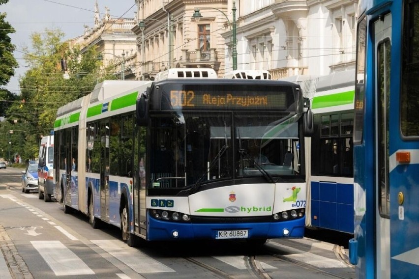 Kraków. Kierowcy aut mają pomóc autobusom MPK dojeżdżać na czas