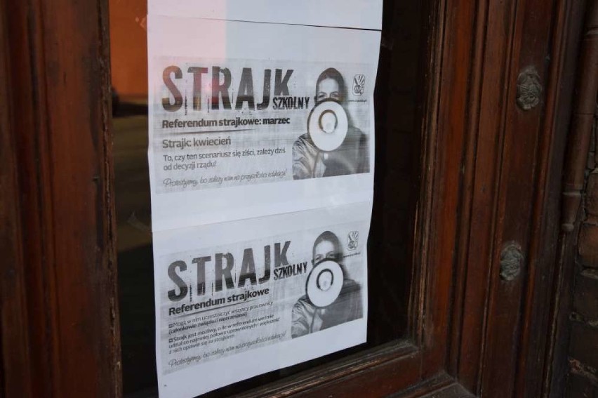 Strajk nauczycieli Wągrowcu: Jak przebiega w I Liceum Ogólnokształcącym?  