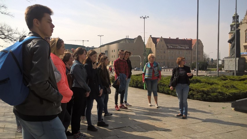 Uczniowie z Szamotuł poznali historię Poznańskiego Czerwca [ZDJĘCIA]