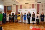 Dąbrowa Górnicza: nauczyciele odebrali wyróżnienia z okazji Dnia Edukacji Narodowej ZDJĘCIA 