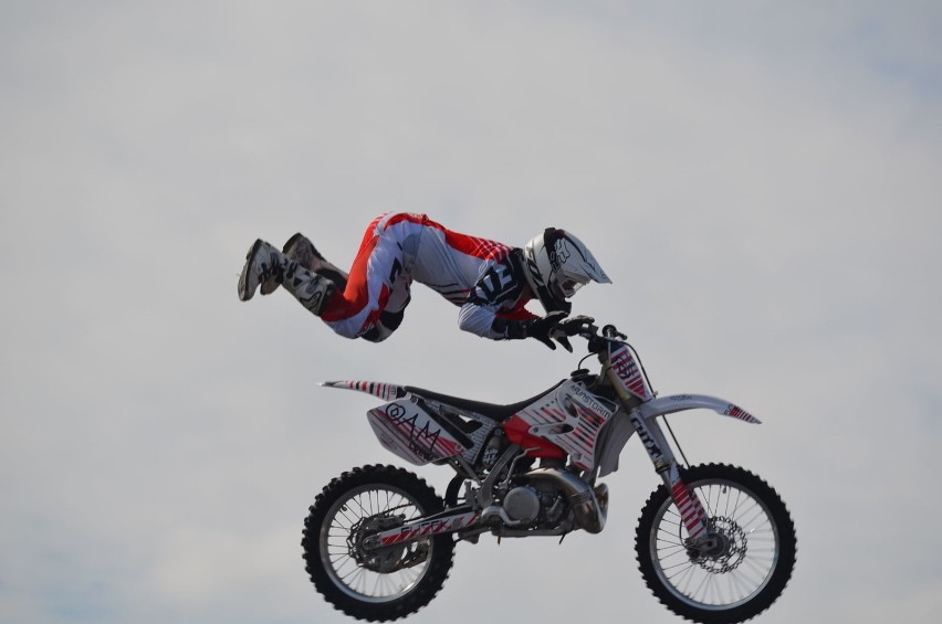 Motocyklowi akrobaci. Fot. Weronika Trzeciak