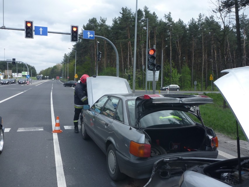 Olkusz. Na drodze krajowej nr 94 zderzyły się dwa auta