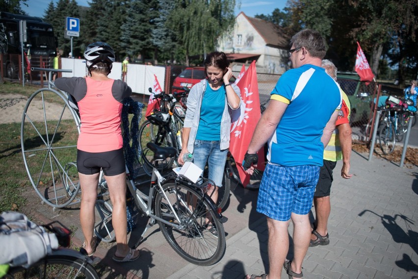 Miłośników jazdy rowerem w Lesznie i okolicach nie brakuje