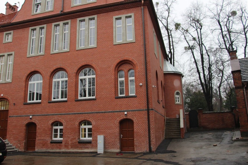 Dawny szpital Juliusz w Rybniku: odrestaurowano dawną...
