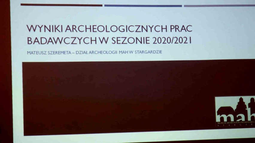 Kamienny topór, srebrna moneta, stare kości... O odkryciach archeologicznych mówił Mateusz Szeremeta. Niedzielne Spotkanie Historyczne w TPS