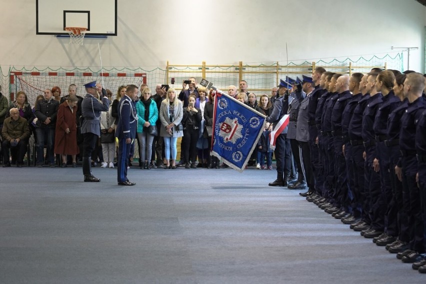 36 nowych funkcjonariuszy zasiliło szeregi policji w regionie. ZDJĘCIA