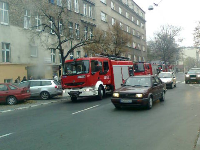 Około godz. 14 wybuchł pożar w suterenie przy ul. Mostowej. Z ...