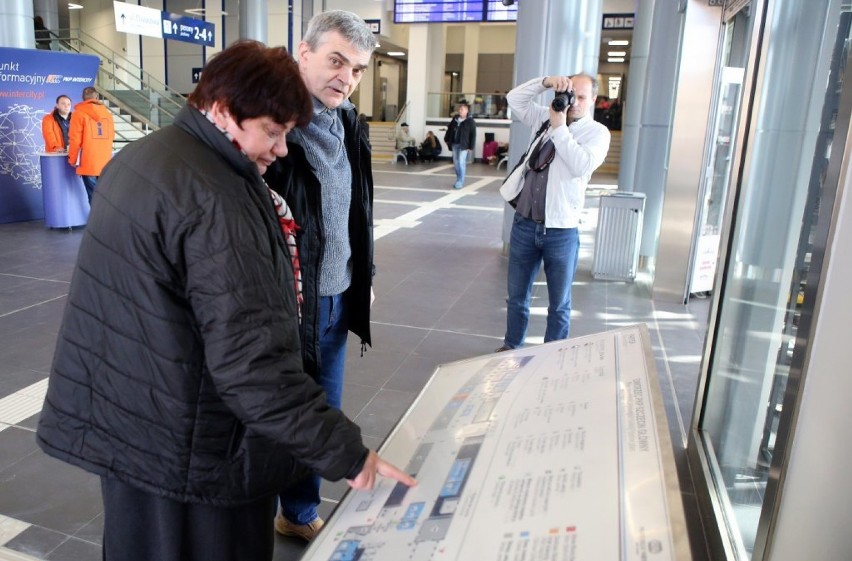 Nowy Dworzec PKP w Szczecinie już otwarty. Wrażenia podróżujących [wideo]