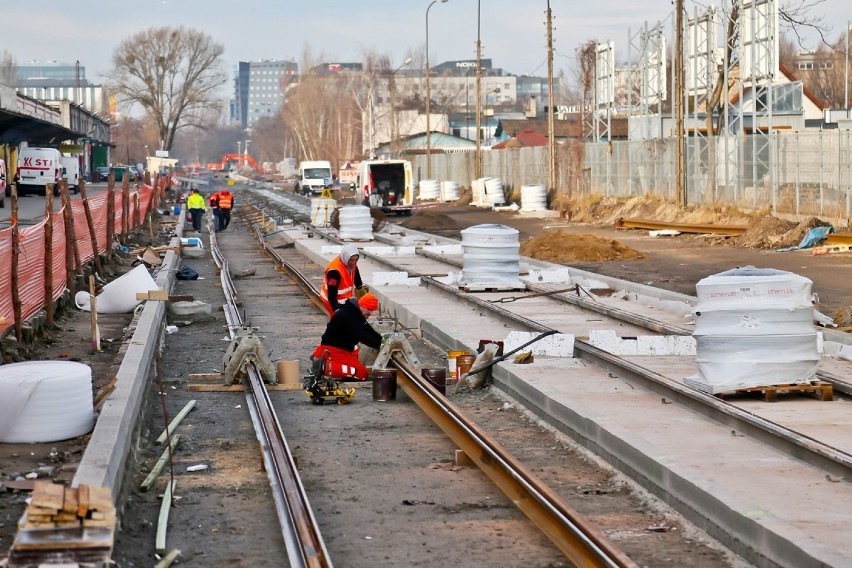 Tramwaj na Nowy Dwór. Zobaczcie, jak idą prace na budowie [MNÓSTWO ZDJĘĆ]