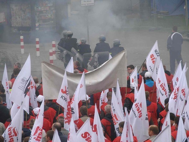 Protest w Brzeszczach: Związkowcy nie chcą S1

 Więcej zdjęć...