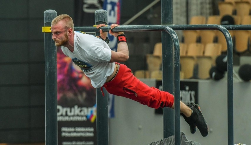 Kalistenika i street workout pod dachem Artego Arena