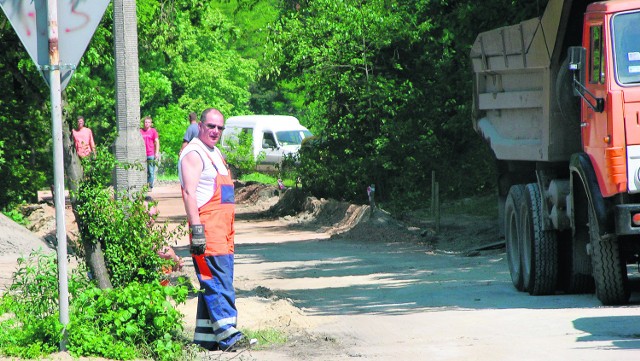 Budowa drogi na razie zakończy się na granicy między gminą a miastem