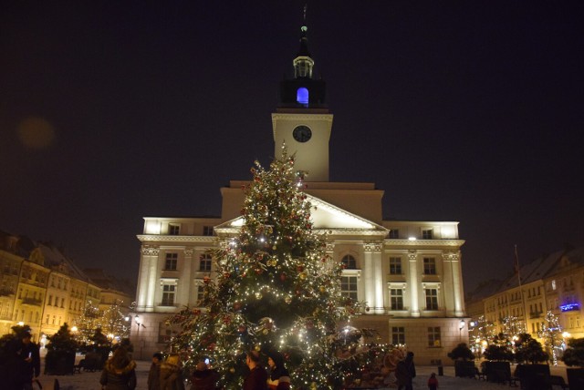 Piękne świąteczne iluminacje w Kaliszu. Nasze miasto bierze udział w ogólnopolskim plebiscycie