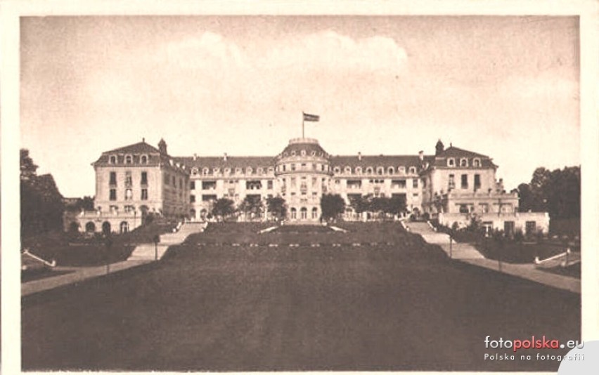 Dom Zdrojowy w Szczawnie-Zdroju na starych widokówkach -  w czasach kiedy był Grand Hotelem