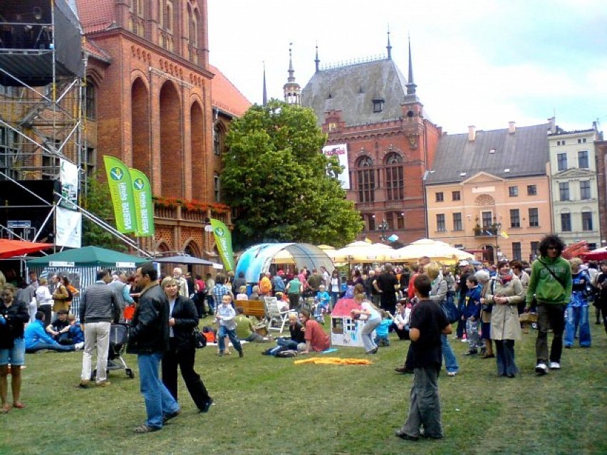 Wspomnienia z roku 2009.06.06 ..Toruń - Śniadanie na trawie..