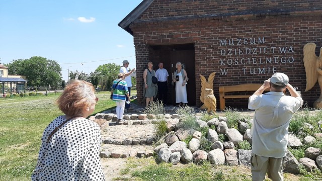 Zwiedzano Archikolegiatę NMP i św. Aleksego w Tumie oraz Muzeum Dziedzictwa Kościelnego.