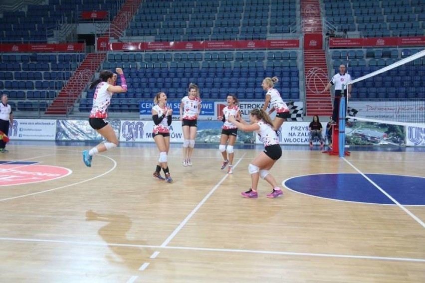 3. kolejka II ligi kobiet WTS KDBS Włocławek - MUKS Volley Płock [transmisja wideo]
