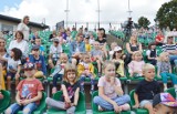 Wakacyjny teatrzyk MOK w amfiteatrze miejskim w Piotrkowie. Dzieci obejrzały "Bajkę o trzech braciach" ZDJĘCIA