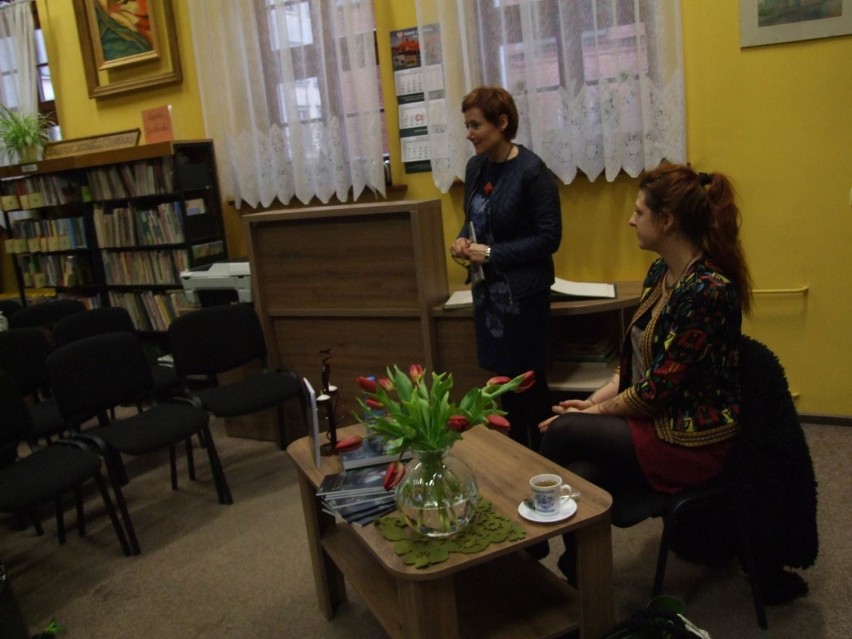Natalia Zacharek w chełmińskiej bibliotece promowała swoje...