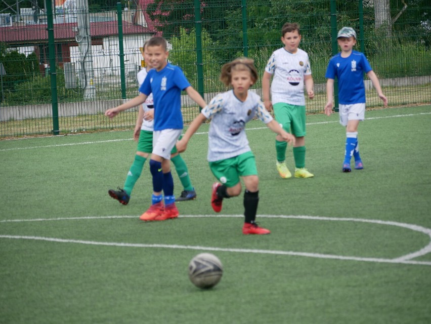 Turniej piłkarski w Skokach. Dzieci i młodzież opanowały stadion