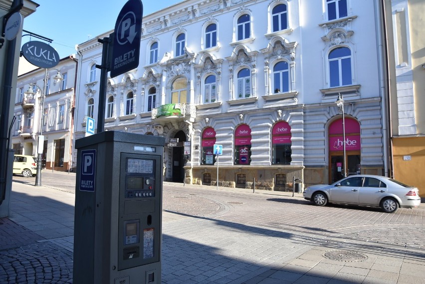 Aktualne stawki opłaty parkingowej obowiązują w Tarnowie od...