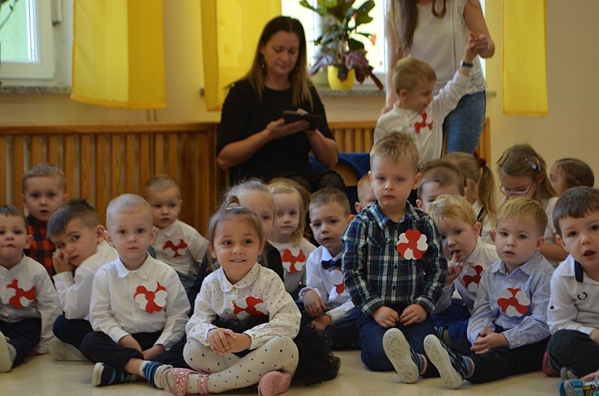 Przedszkolaki zaśpiewały pięknie Mazurka Dąbrowskiego! ZDJĘCIA/FILMY