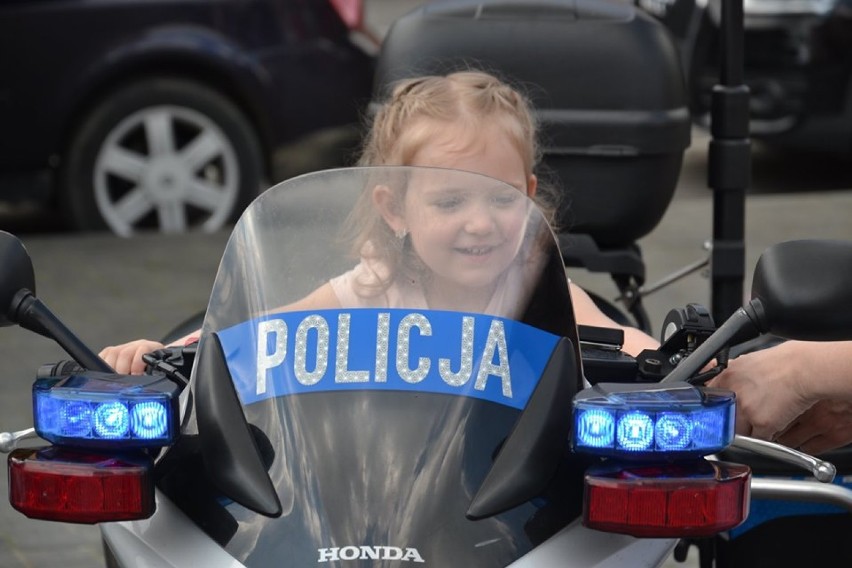 Bezpieczny Dzień Dziecka z policjantami w regionie