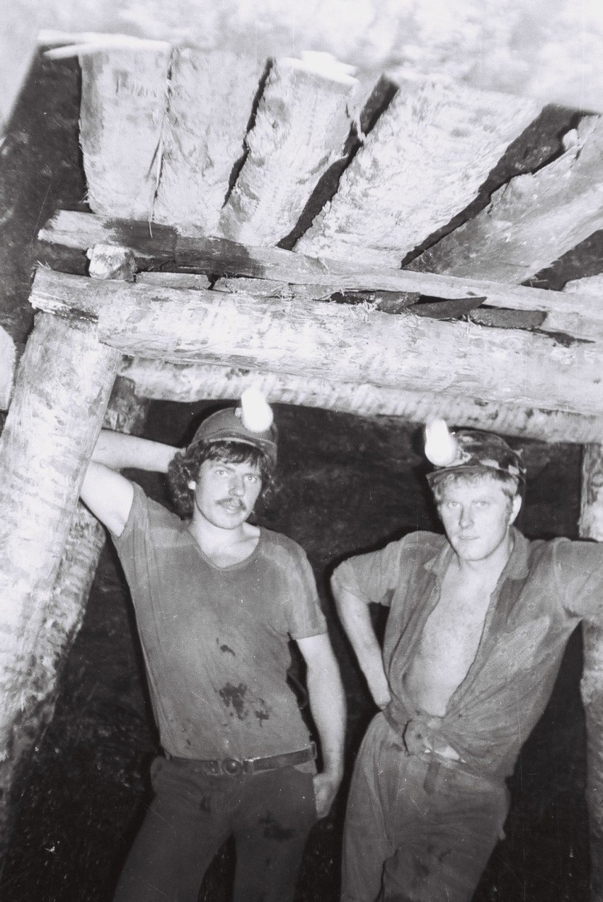 Zdjęcia z podziemnej kopalni węgla brunatnego w Sieniawie i...