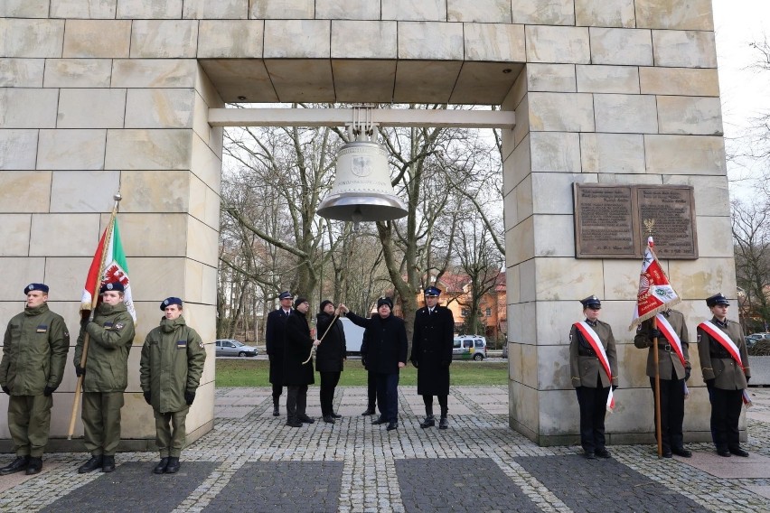 Dzień Pamięci Pojednania obchodzono na placu Grunwaldzkim,...