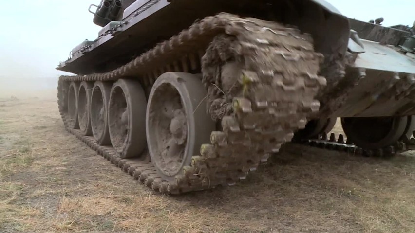 Zobacz, jak jeździ czołg na gaz [VIDEO]