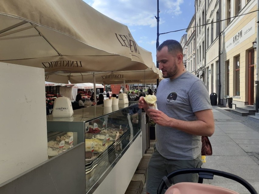 Toruń. Sezon na lody rozpoczęty na dobre. Ile kosztuje gałka? Sprawdzamy!