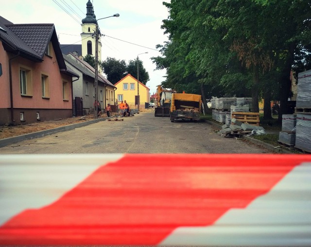 W centrum Jedwabnego ruszyły prace przy przebudowie dróg