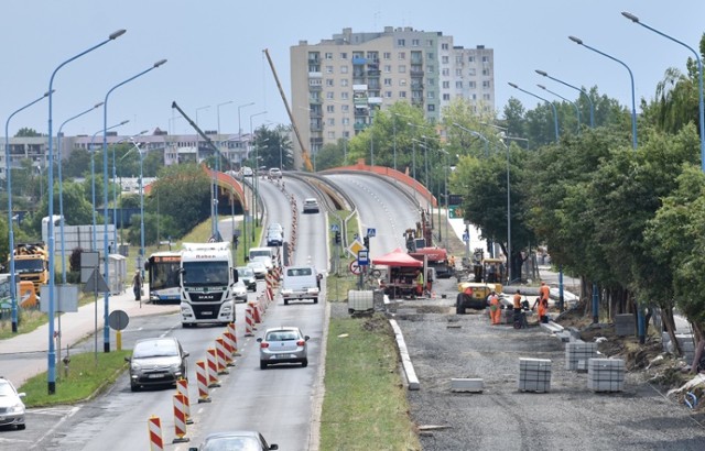 Wielka przebudowa na alei Piłsudskiego w Legnicy.