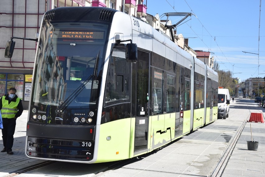 Tramwaje będą wozić pasażerów po 1005 dniach przerwy.