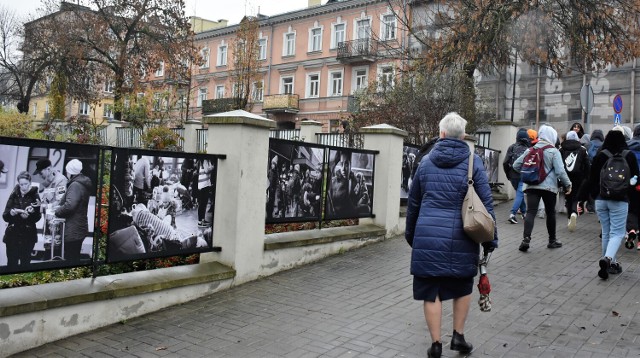 To trzecia, kolejna odsłona wystawy fotograficznej „Solidarni”, która po swojej premierze w Gdańsku i Warszawie jest aktualnie prezentowana w Chełmie.