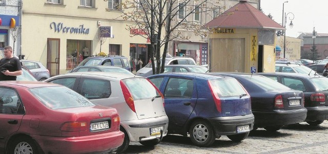 Toaletę miejską w Skierniewicach trudno jest znaleźć