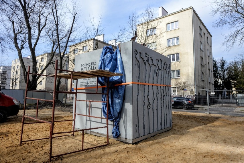 Pomnik rotmistrza Pileckiego powstaje na Żoliborzu [ZDJĘCIA]