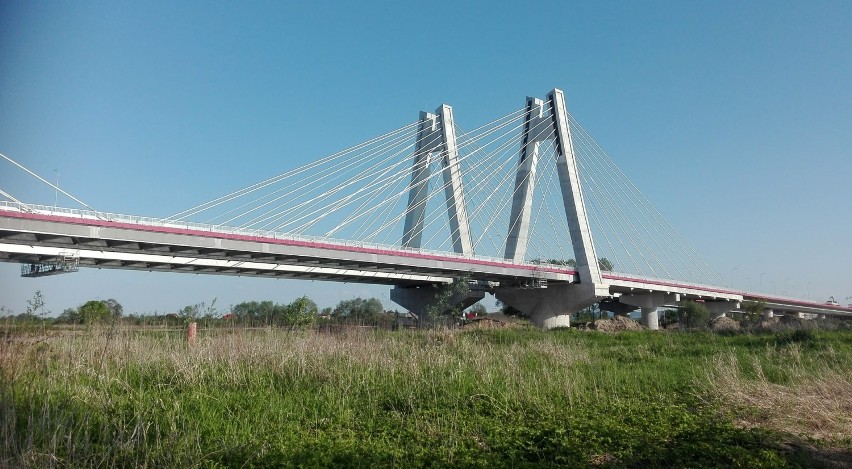 Obwodnica Krakowa i piękny most coraz bliższe otwarcia [ZDJĘCIA]