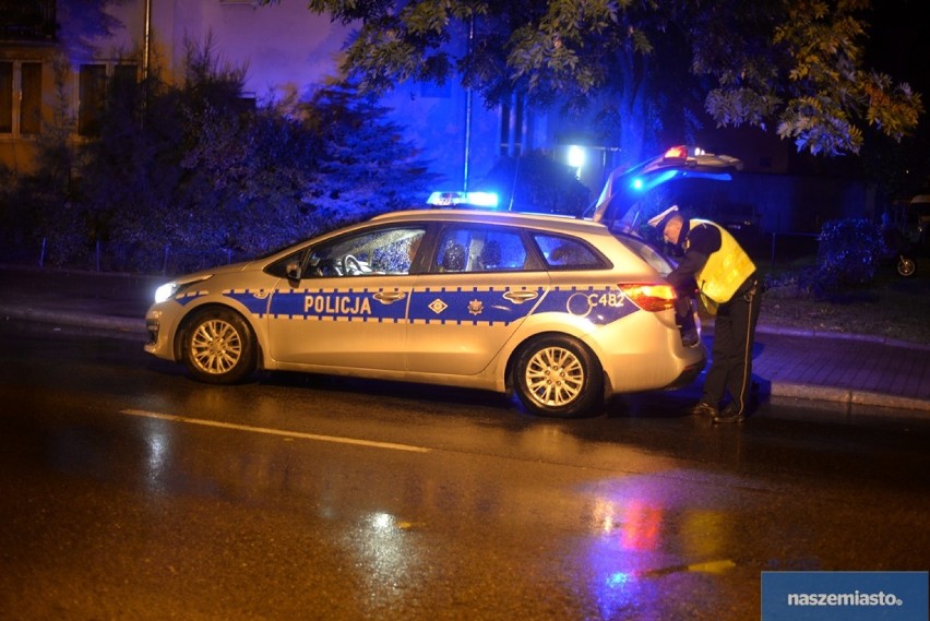 Wypadek z udziałem radiowozu straży miejskiej na ulicy Chopina we Włocławku [zdjęcia]