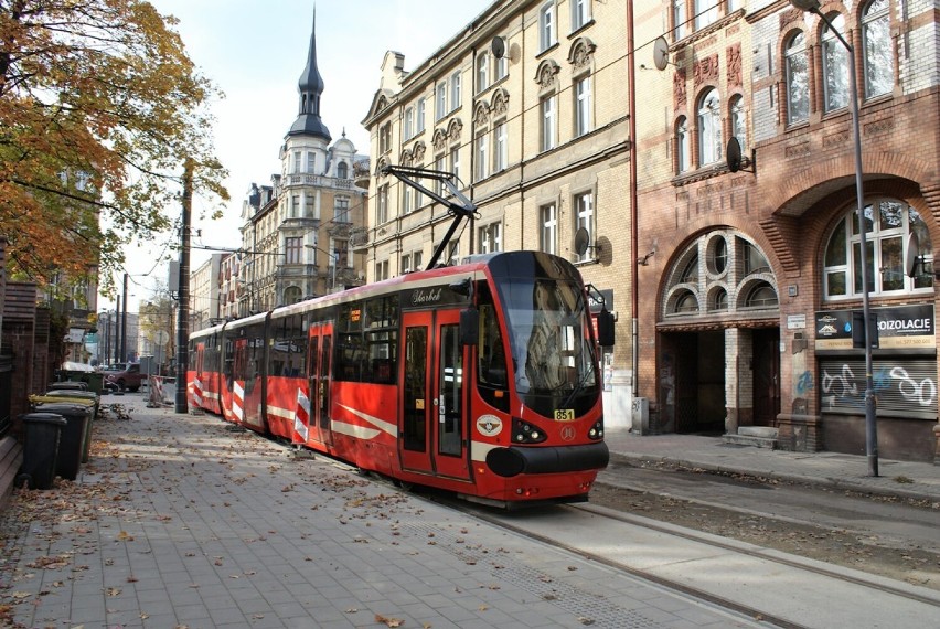 Po ponad roku tramwaje wznawiają kursy w Chorzowie. Jak...