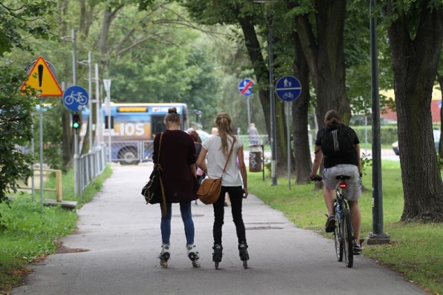 Rolkarze powinni mieć równe prawa na ścieżkach jak rowerzyści?