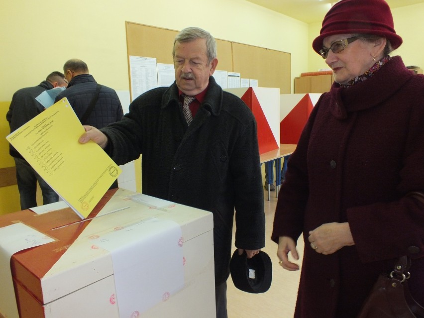 Wybory samorządowe 2014 w Bełchatowie. Zobacz, jak głosowali bełchatowianie ZDJĘCIA
