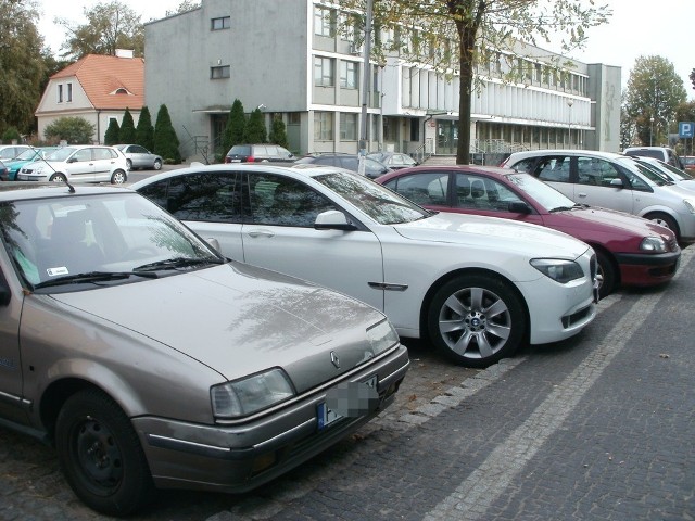 W Koninie powstanie więcej bezpłatnych miejsc parkingowych