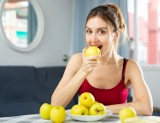 Odchudzanie jabłkami – to działa! Efekty diety jabłkowej mogą zadziwić. Zobacz jadłospis diety jabłkowej jednodniowej, 3-dniowej i 5-dniowej