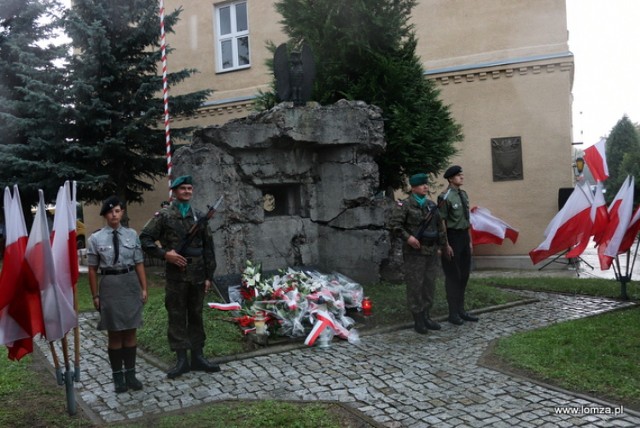 Jak co roku, w przededniu Święta Wojska Polskiego, przy jednostce wojskowej odbyła się uroczysta zbiórka