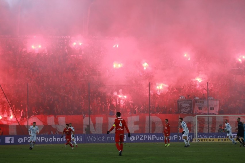 Kibice na meczu Widzew Wisła. Świetny mecz i świetna atmosfera na trybunach 